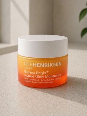 $40 New Ole Henriksen Banana Bright+ Instant Glow Moisturizer 1.2oz